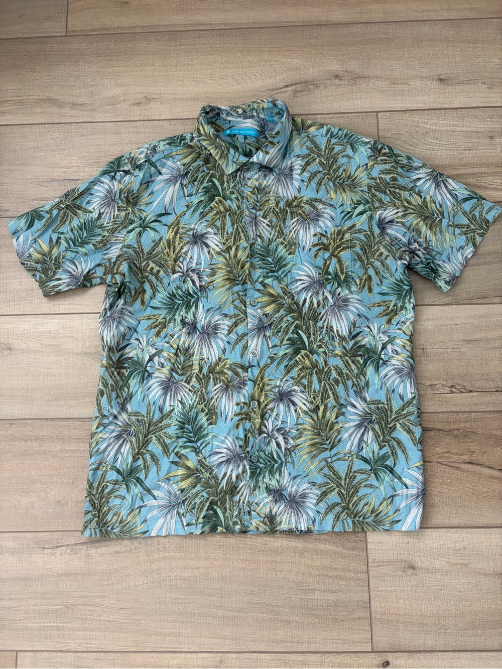Tori Richard short sleeve button down sz Large